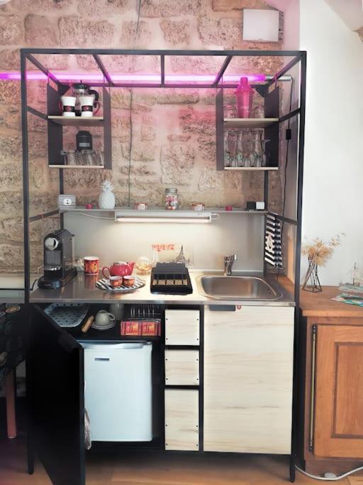 Pour Les Amoureux Des Vieilles Pierres Poussan Exterior photo